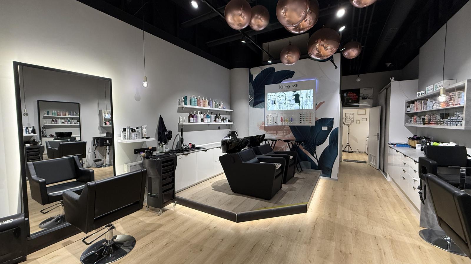 ODSTÚPENIE ZABEHNUTÉHO HAIR & BEAUTY ŠTÚDIA V CENTRE KOŠÍC