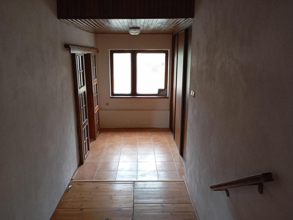 Na predaj rodinný dom pri Vrábľoch – fotka 2
