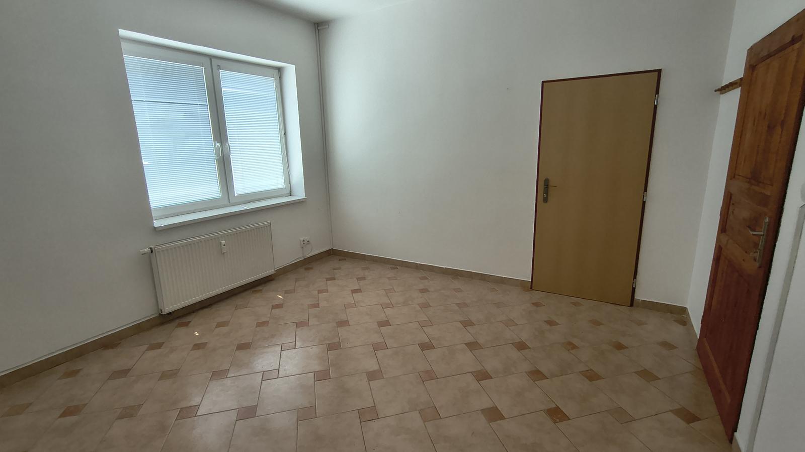 Na prenájom komerčný priestor Nitra - Dolné Krškany