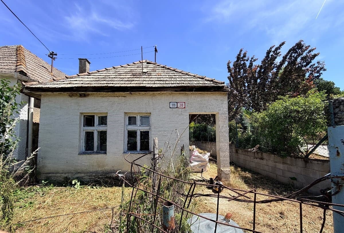 Na predaj rodinný dom so záhradkou pri Piešťanoch, Sokolovce – fotka 2