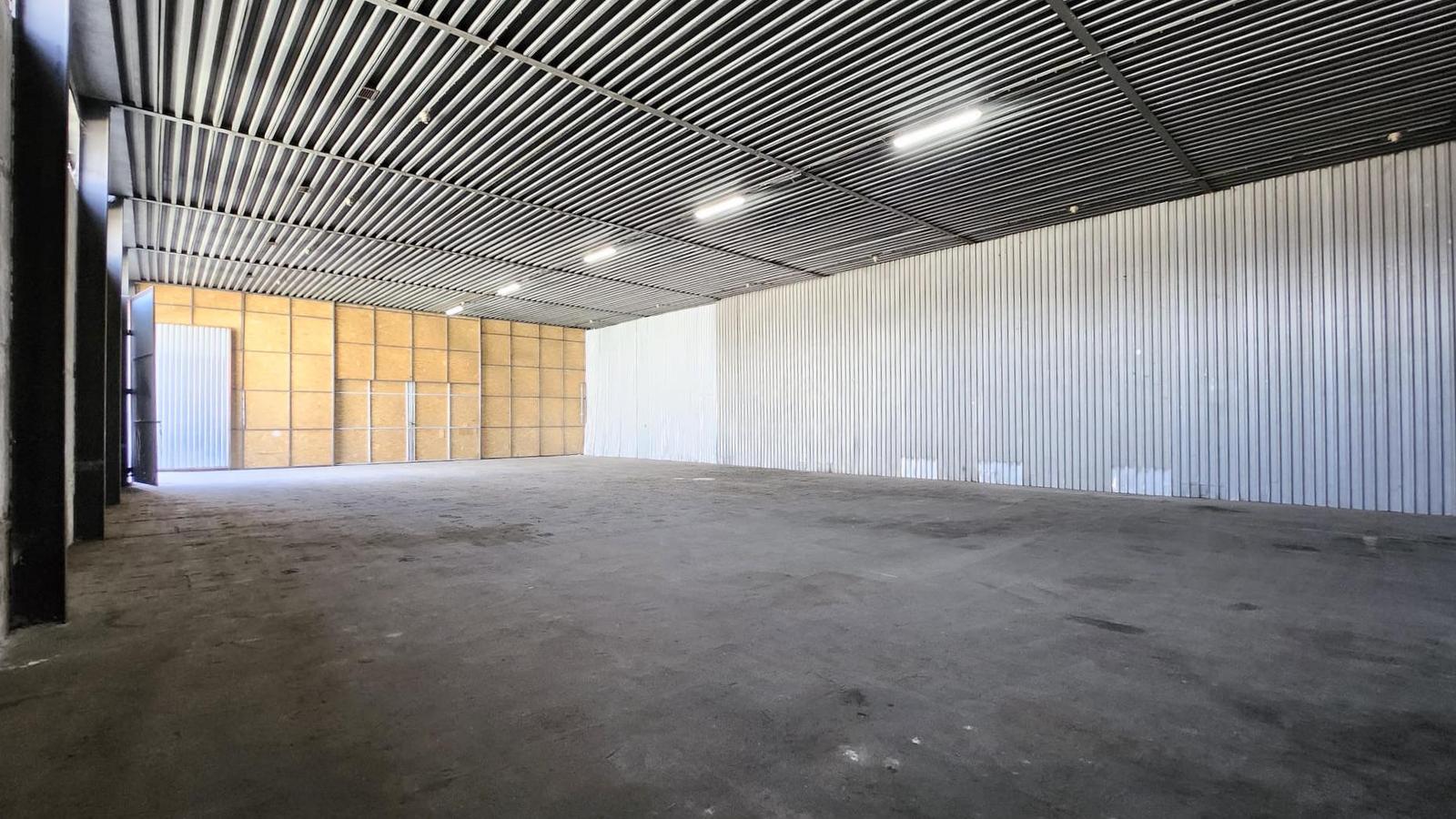 Sklad na prenájom s výbornou polohou - 400 m2 – fotka 2