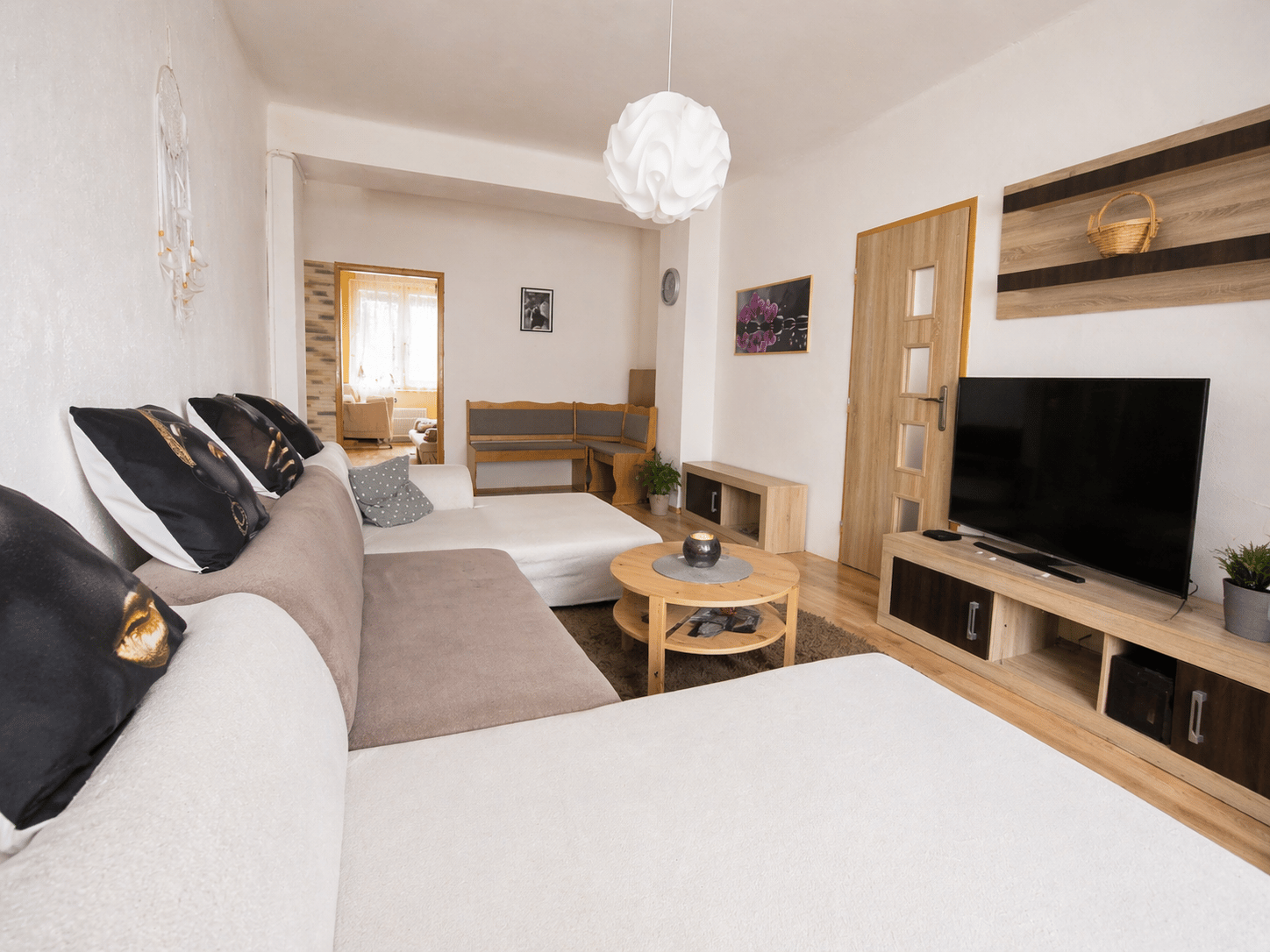 NA PREDAJ 3 IZBOVÝ BYT PO REKONŠTRUKCII | 64 m² | PRAKOVCE – fotka 2