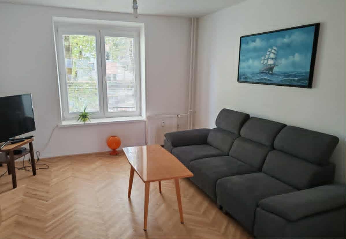 Na prenájom moderný 2 izbový byt, Czambelovej ulici v centre Košíc