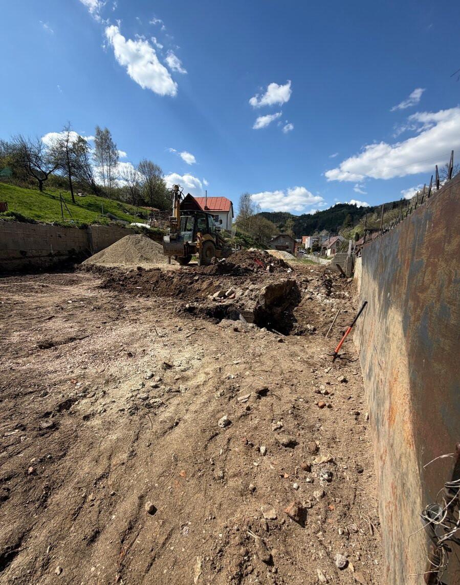Na predaj rovinatý pozemok, ulica Turzovská , okres Gelnica – fotka 2