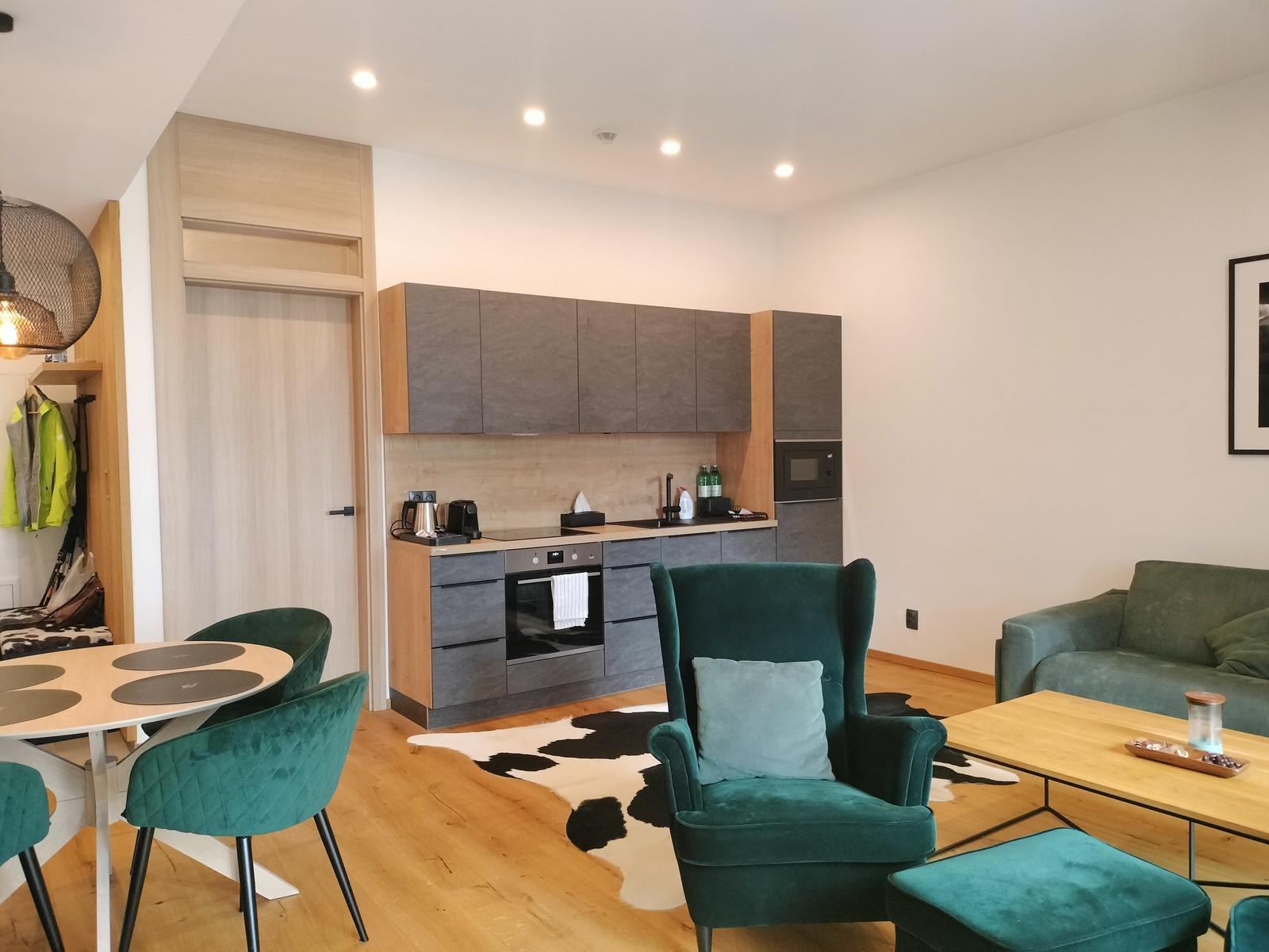 Na predaj luxusný apartmán v srdci Starého Smokovca, znížená cena – fotka 2