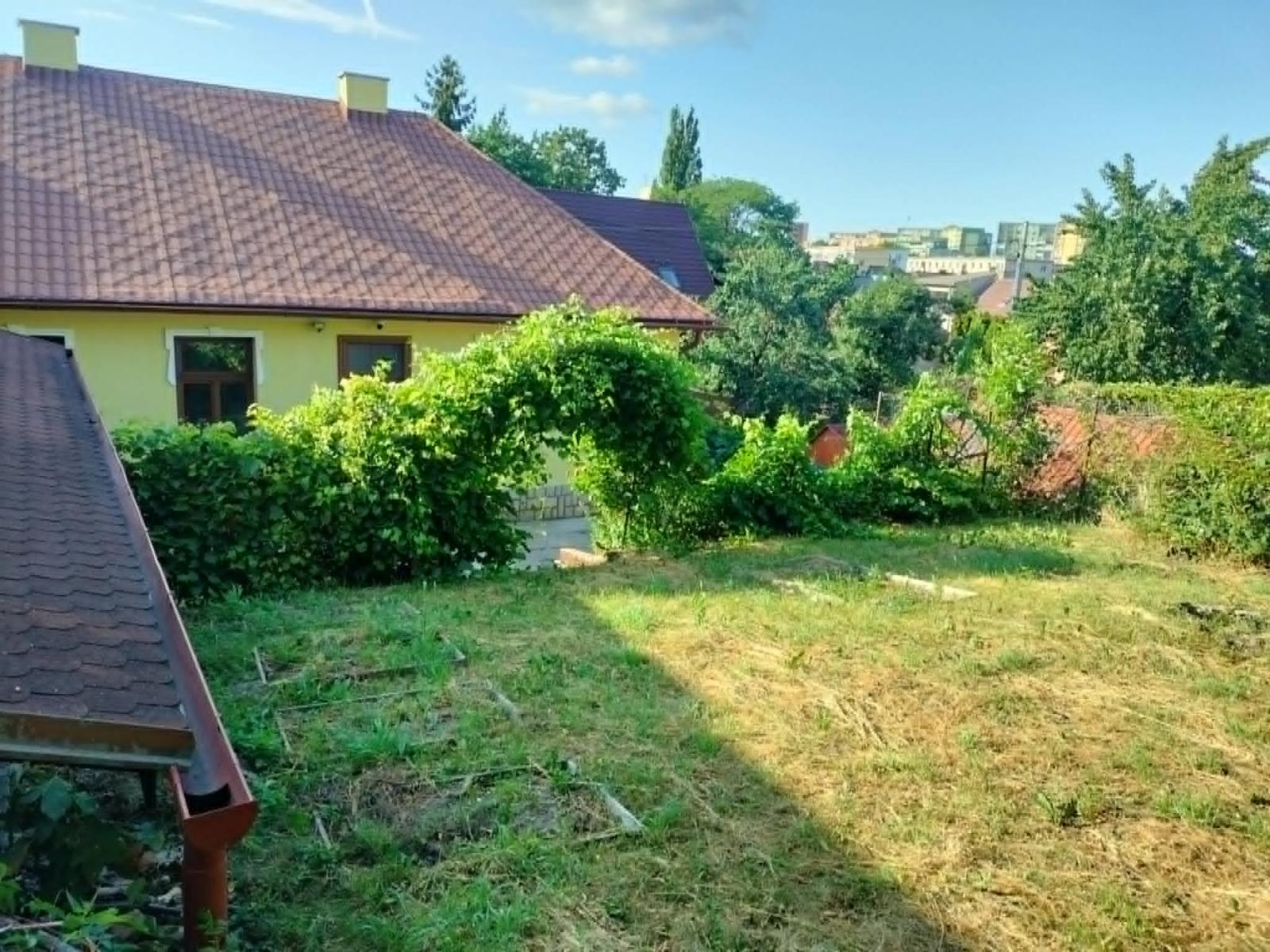 Rodinný dom na predaj , Paulínyho ulica, pri Univerzitnej nemocnici