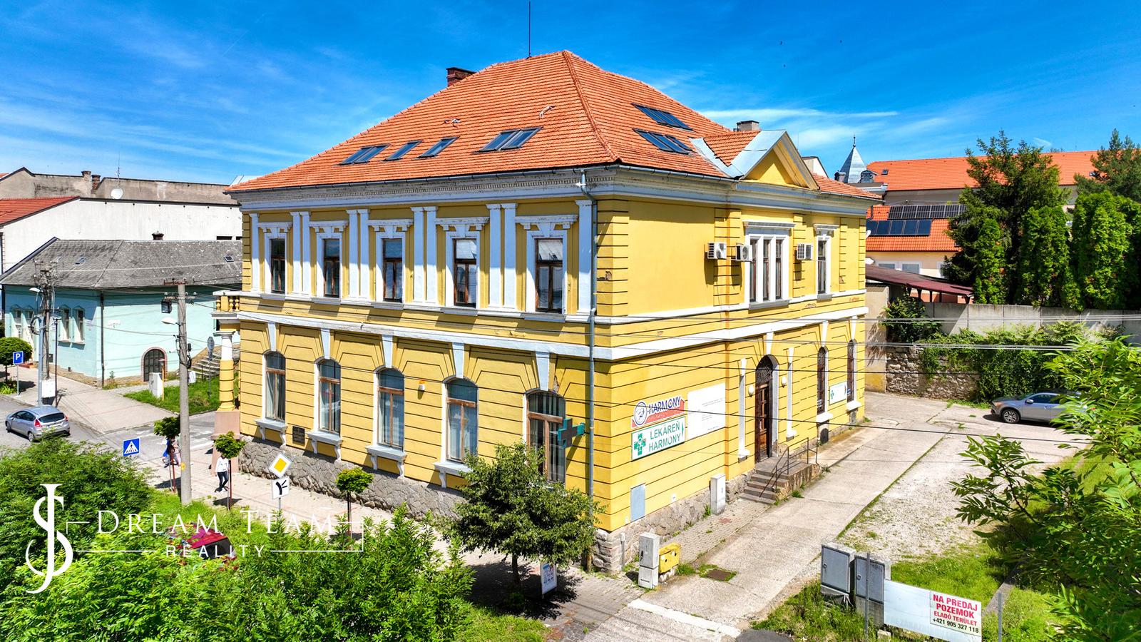 Krásna viacúčelová budova vo výbornom stave v centra mesta Šahy – fotka 2