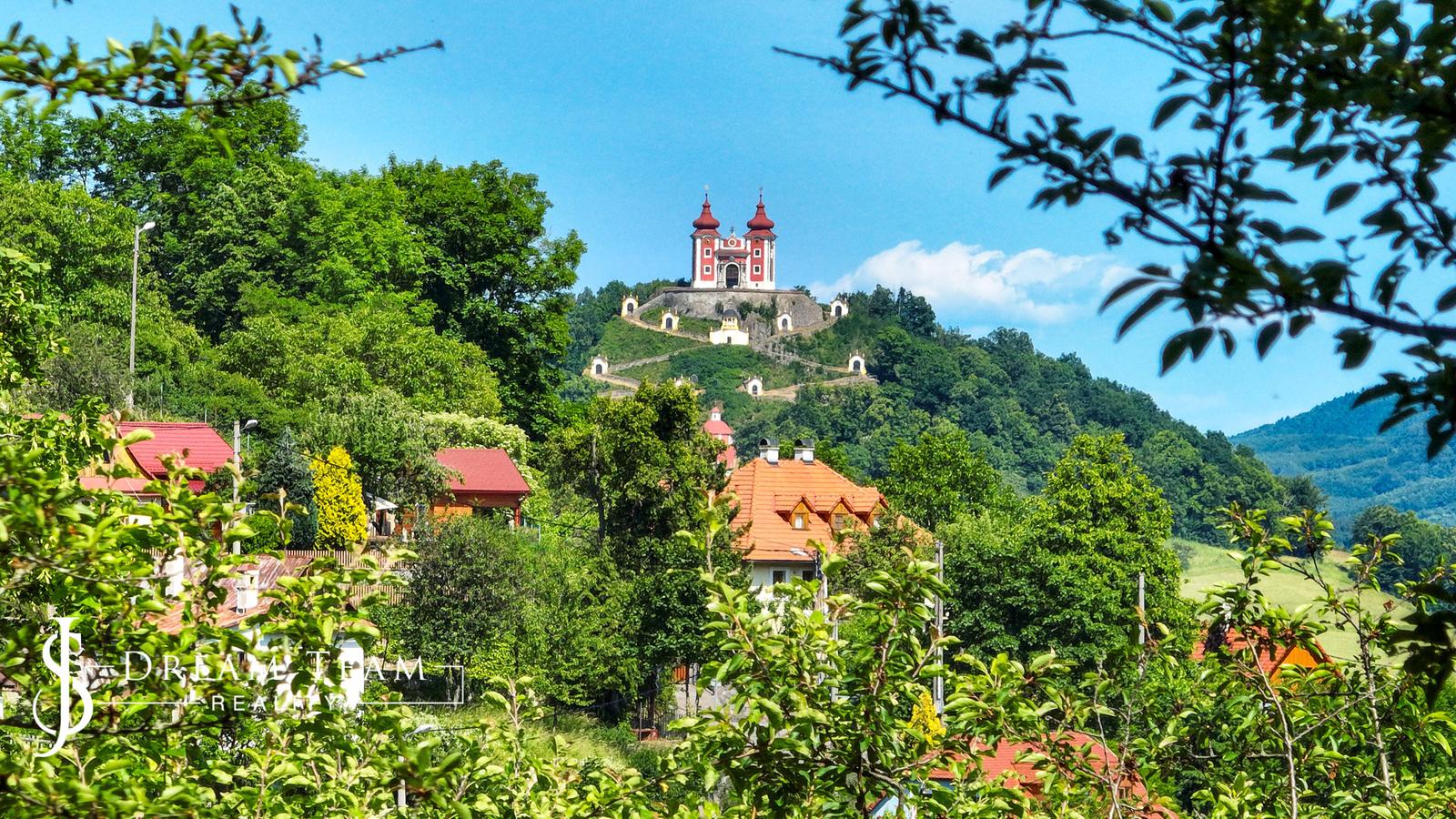 Slnečný, rekreačný pozemok 1250m2, centrum Banská Štiavnica