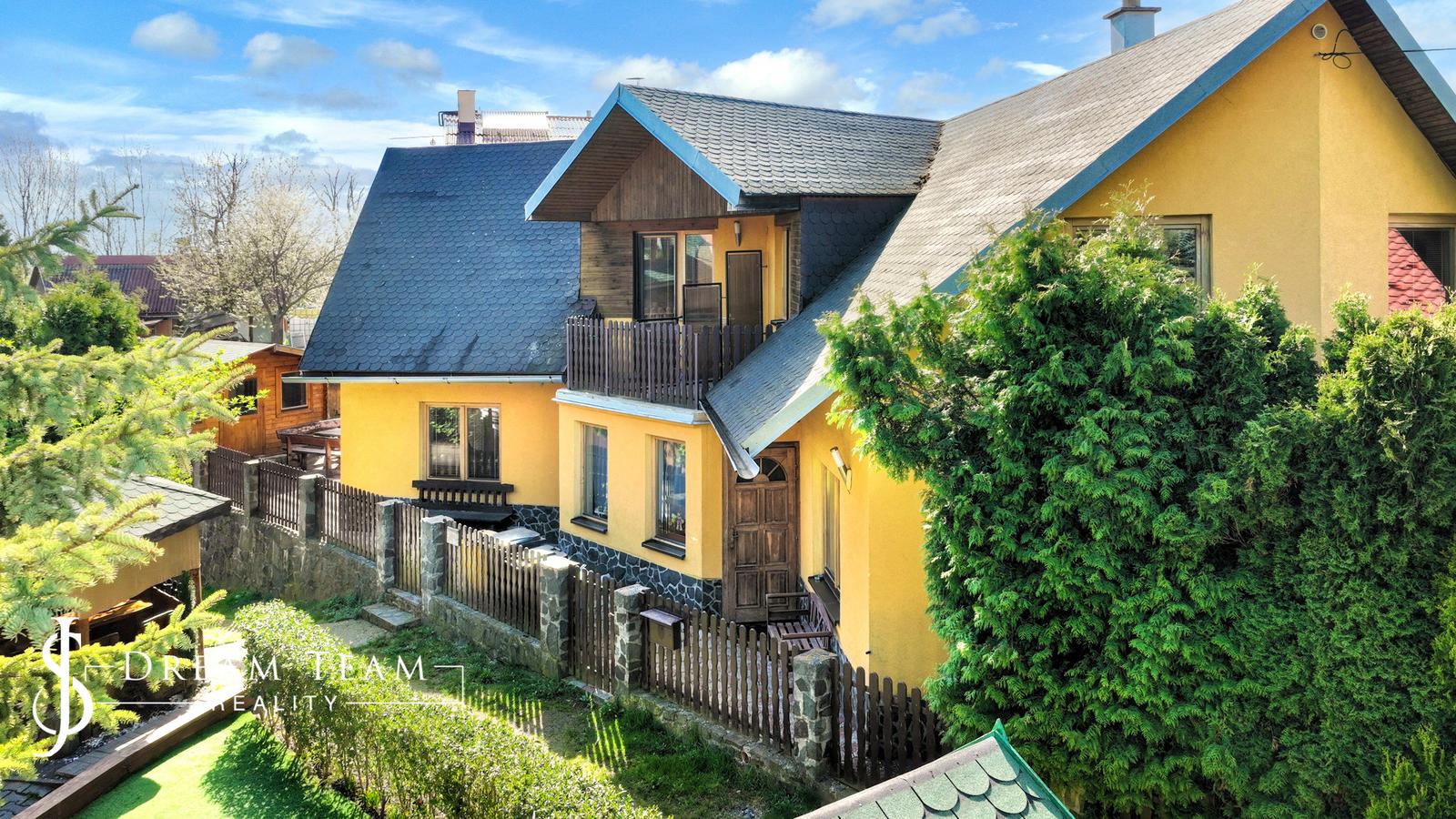 Zabehnutý apartmánový dvojdom s parkovaním, Štiavnické Bane