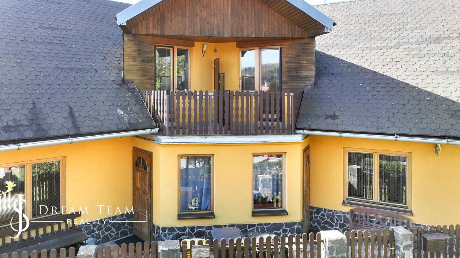 Zabehnutý apartmánový dvojdom s parkovaním, Štiavnické Bane – fotka 2
