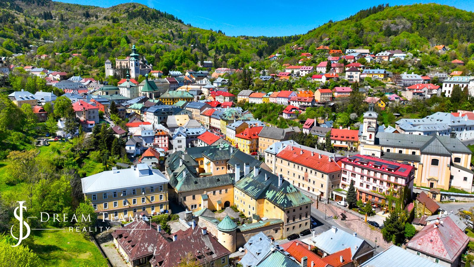 Historický rodinný dom, 4 byty, centrum Banská Štiavnica