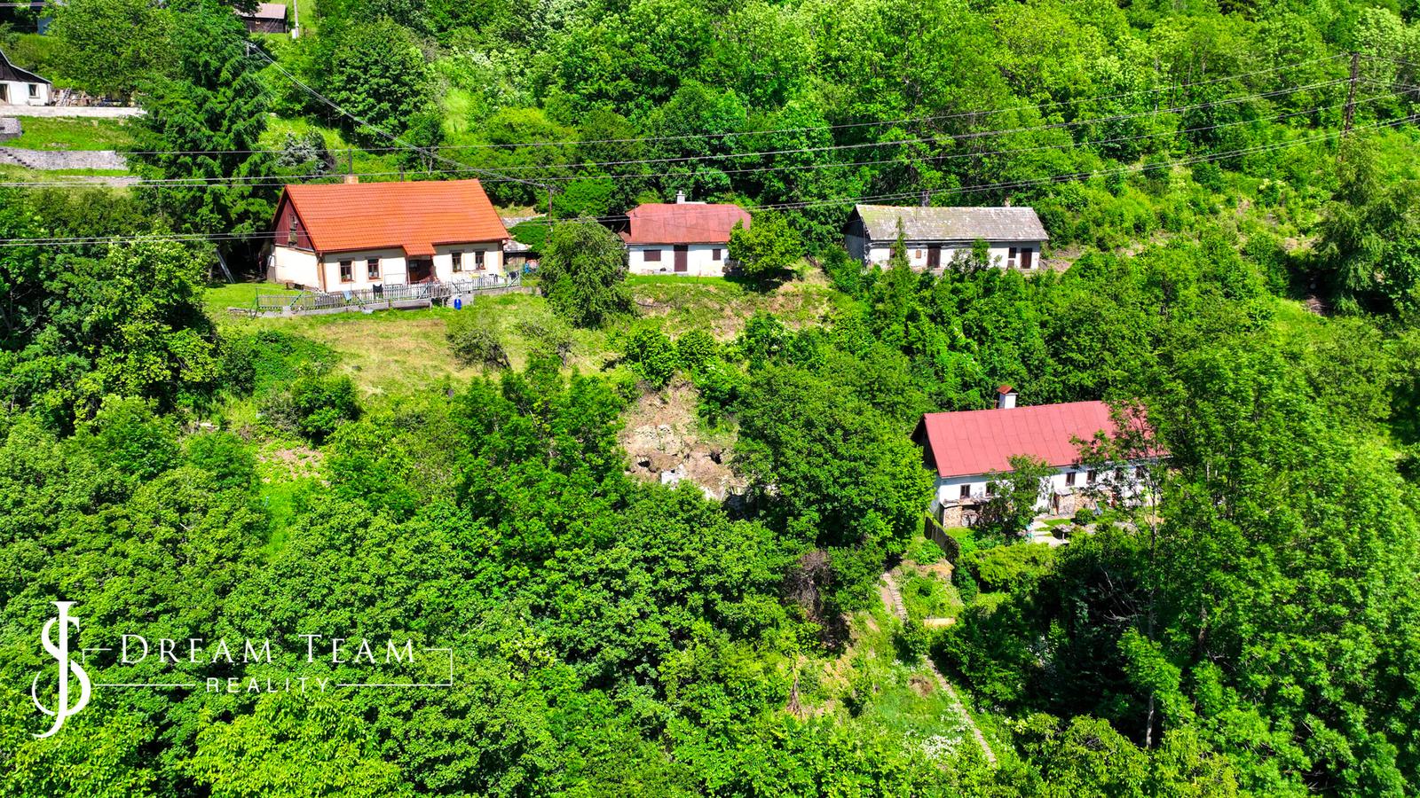 Slnečný pozemok 1381m2 s možnosťou stavby, Štiavnické Bane – fotka 2