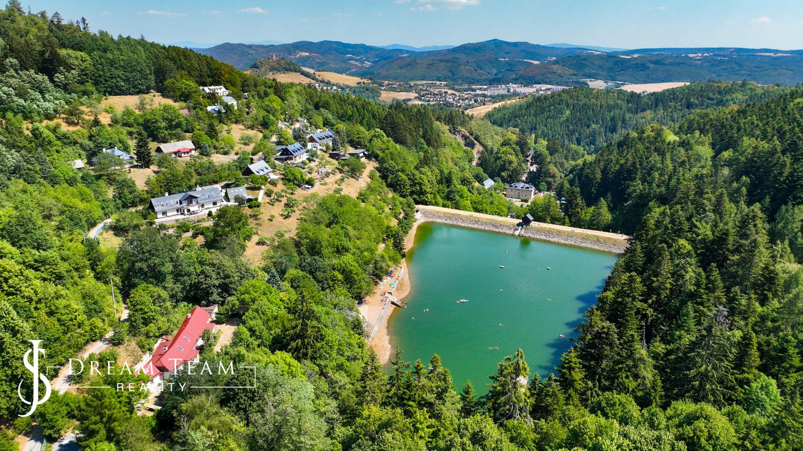 Exkluzívny apartmánový areál nad tajchom Klinger, Banská Štiavnica – fotka 2