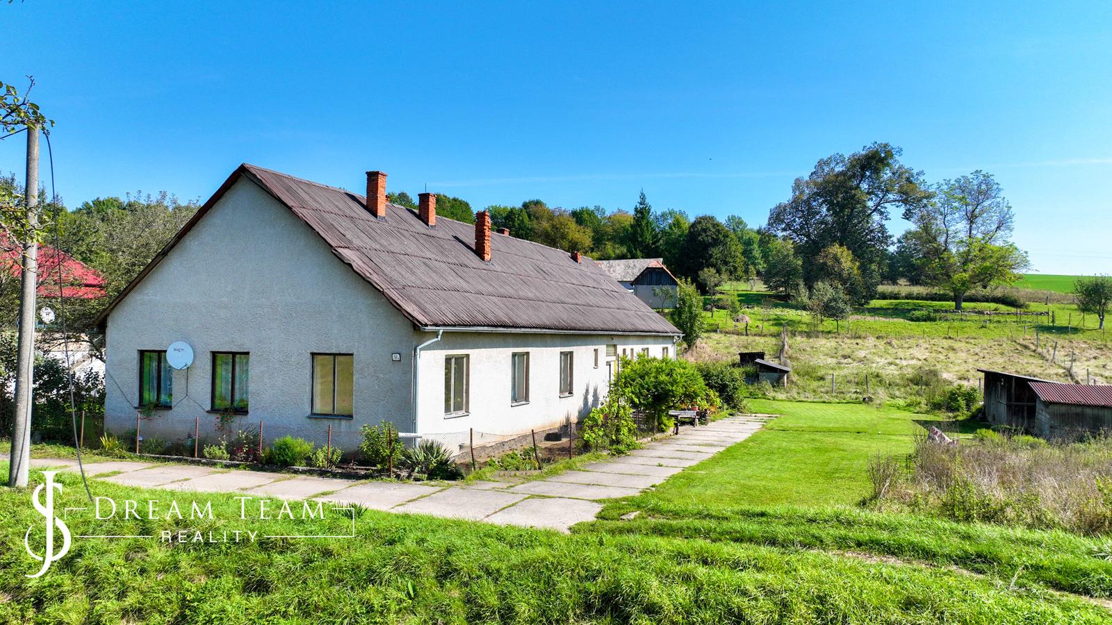 Rodinný dom so štyrmi bytovými jednotkami v obci Beluj