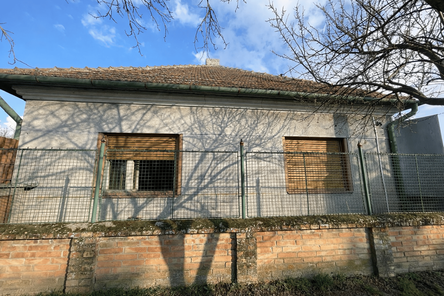 Na predaj rodinný dom v obci Dvory nad Žitavou – fotka 2