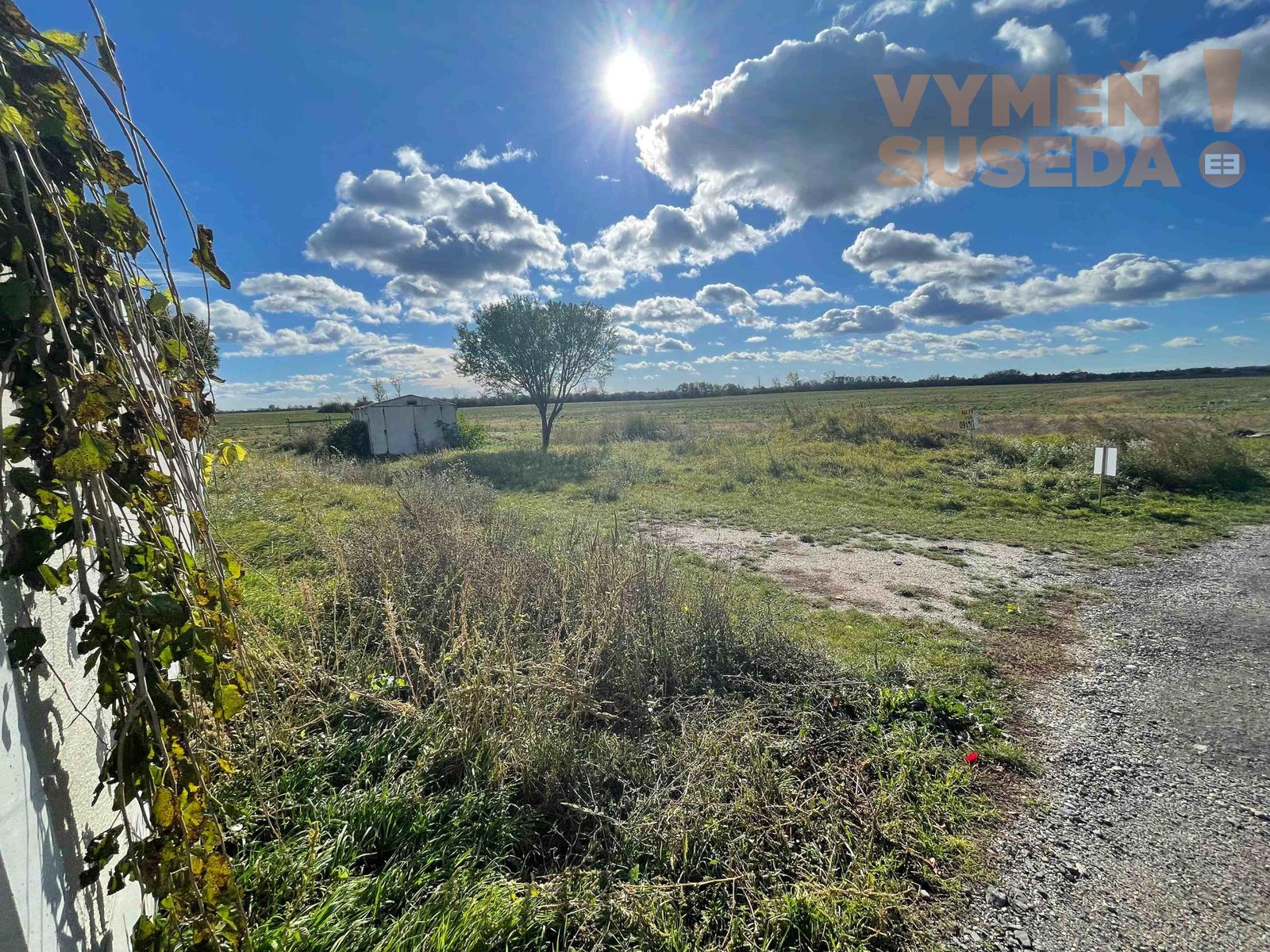 VYMEŇ SUSEDA! - Na predaj stavebný pozemok s výnimočným výhľadom 614 m² – Nové Košariská, Dunajská Lužná