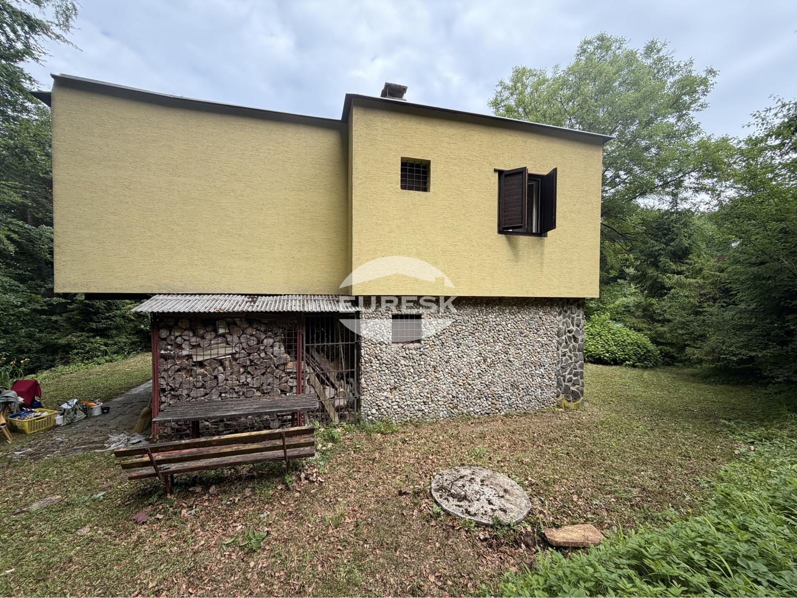 Na predaj rekreačná chata na Domaši.