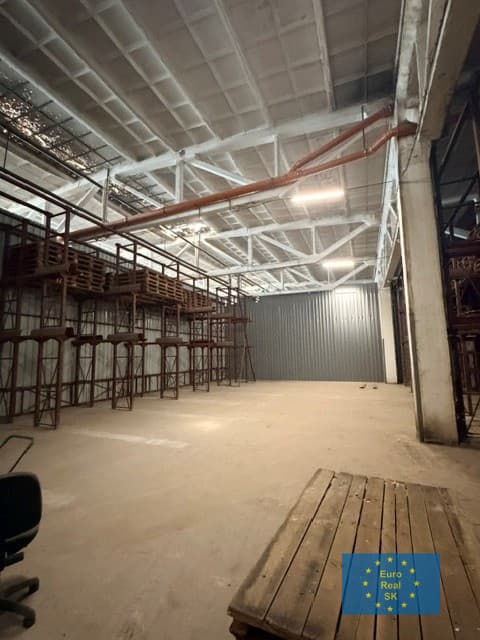 Prenajmeme v Košiciach ( Nad Jazerom ) skladové priestory od 150 m2, rampa, parkovanie