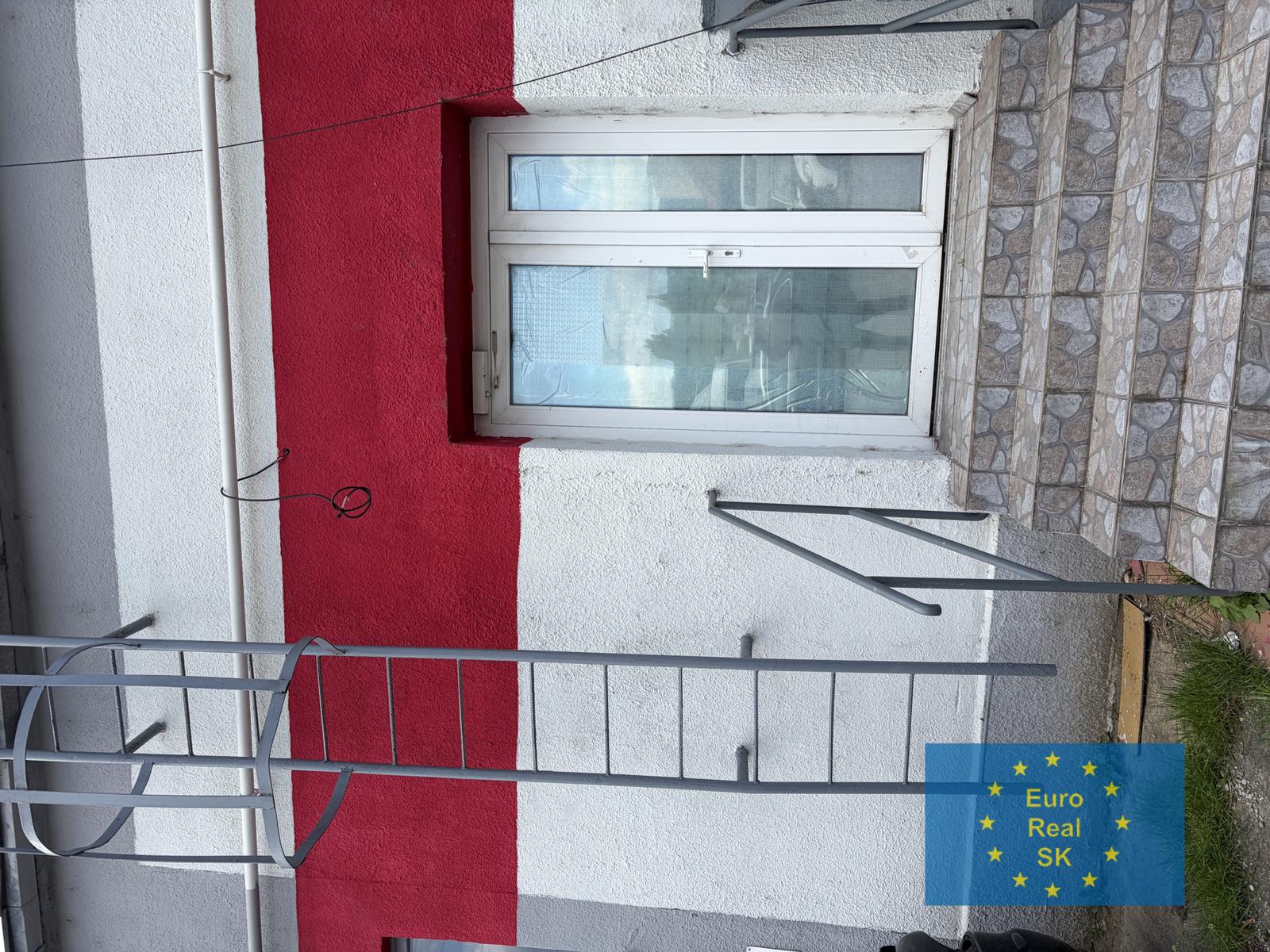Prenajmeme predajňu so skladovým priestorom ( 70 + 100 m2) , Košice, Nad jazerom , parkovanie