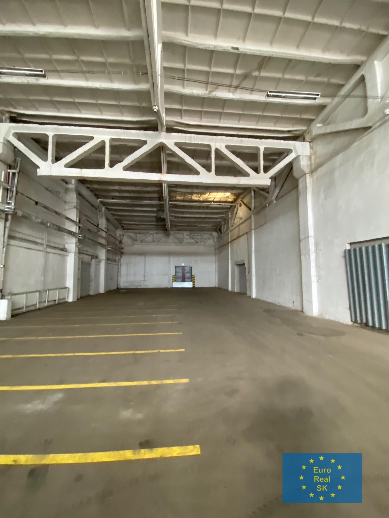 Ponúkame na prenájom skladové priestory v KE - JUH, 580 m2.
