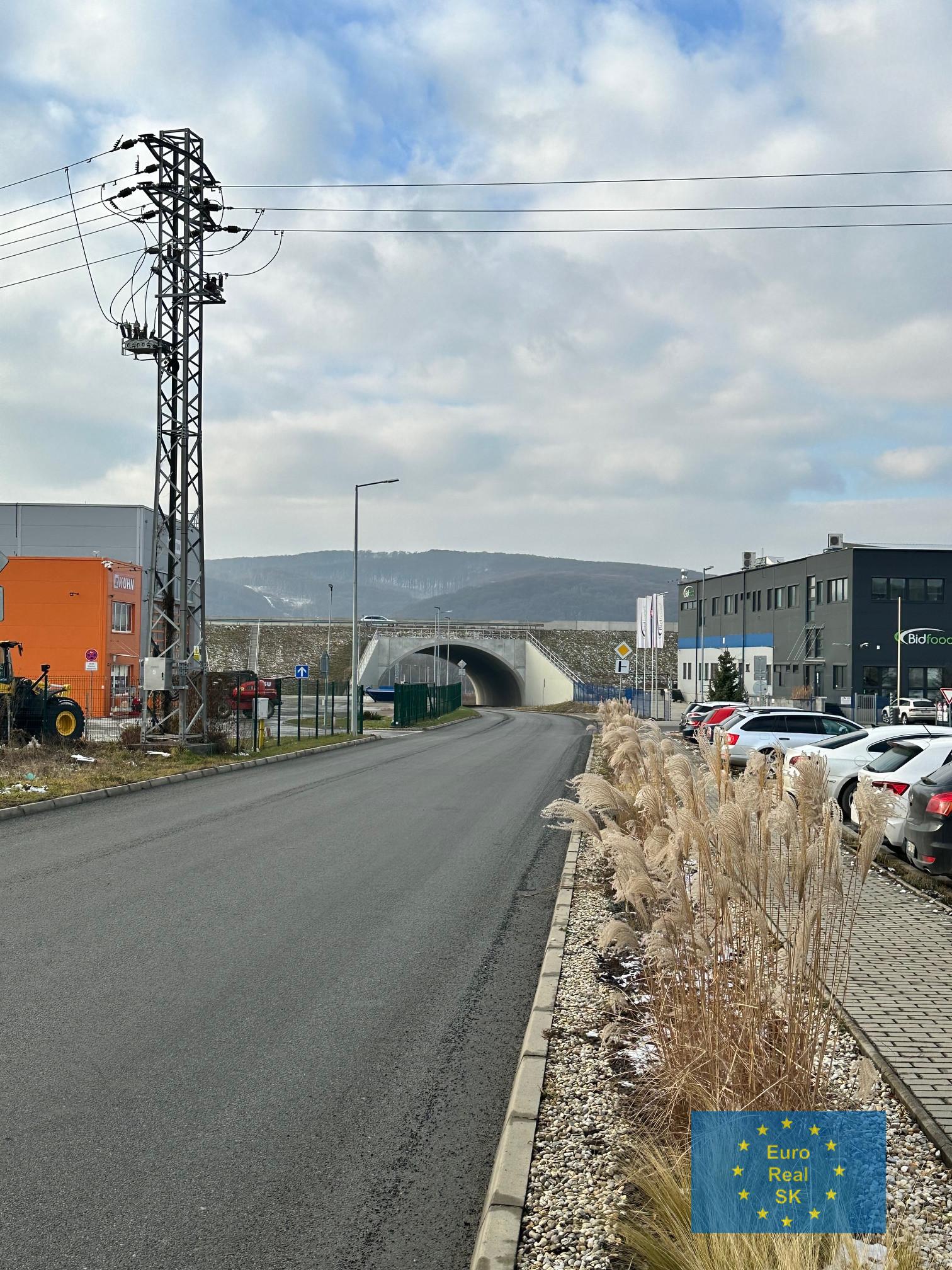 Na predaj pozemok v novej priemyselnej zóne Prešov - Haniska