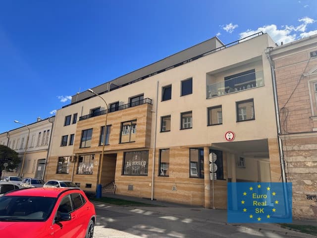 Ponúkam na prenájom prízemný obch priestor Košice - Centrum, Zbrojničná