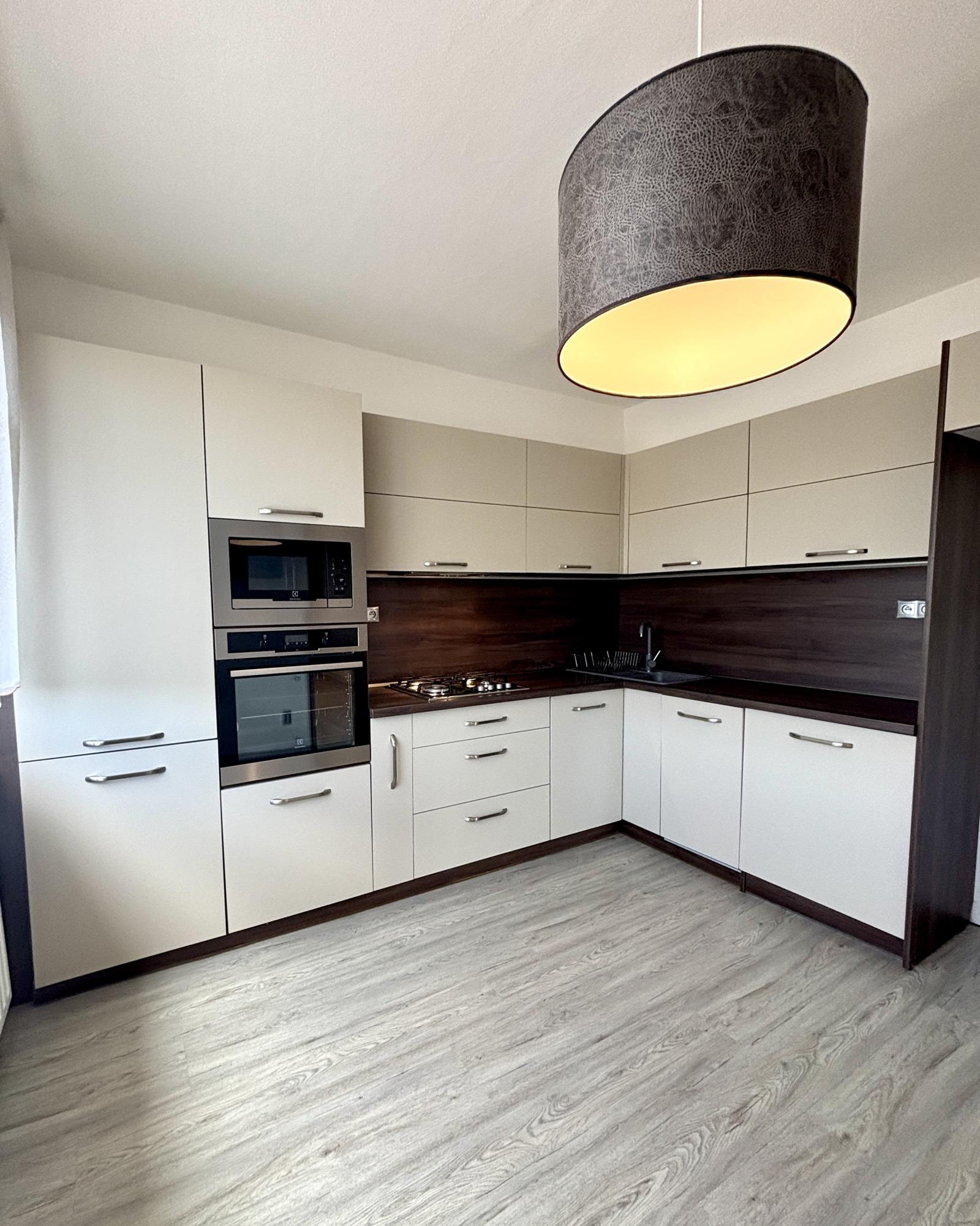 Priestranný 3-izbový byt s 2 balkónmi, 80 m², Košice – Furča