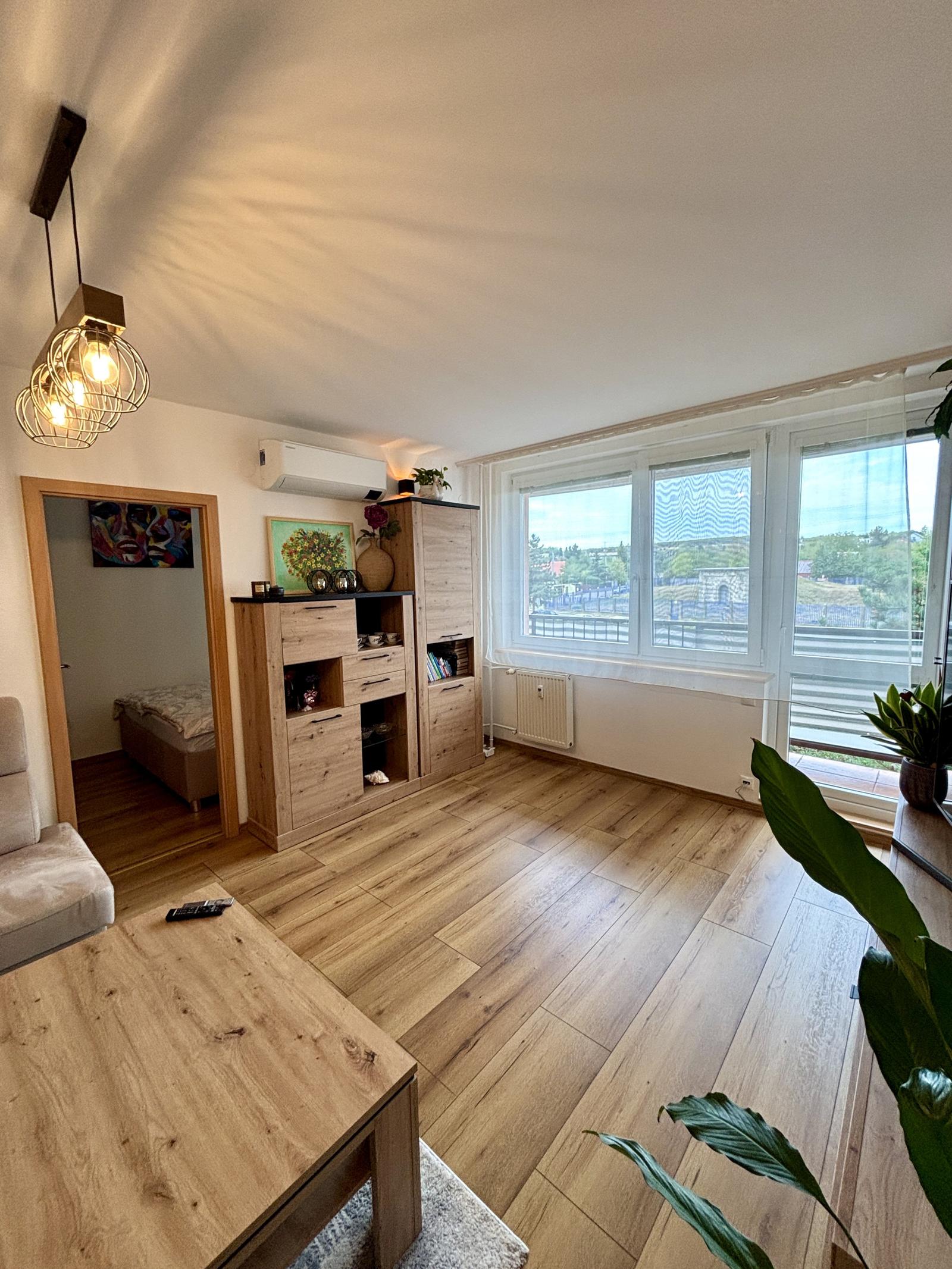 3 izbový byt na Kalvárii, 53 m2, 2. poschodie , loggia – fotka 2