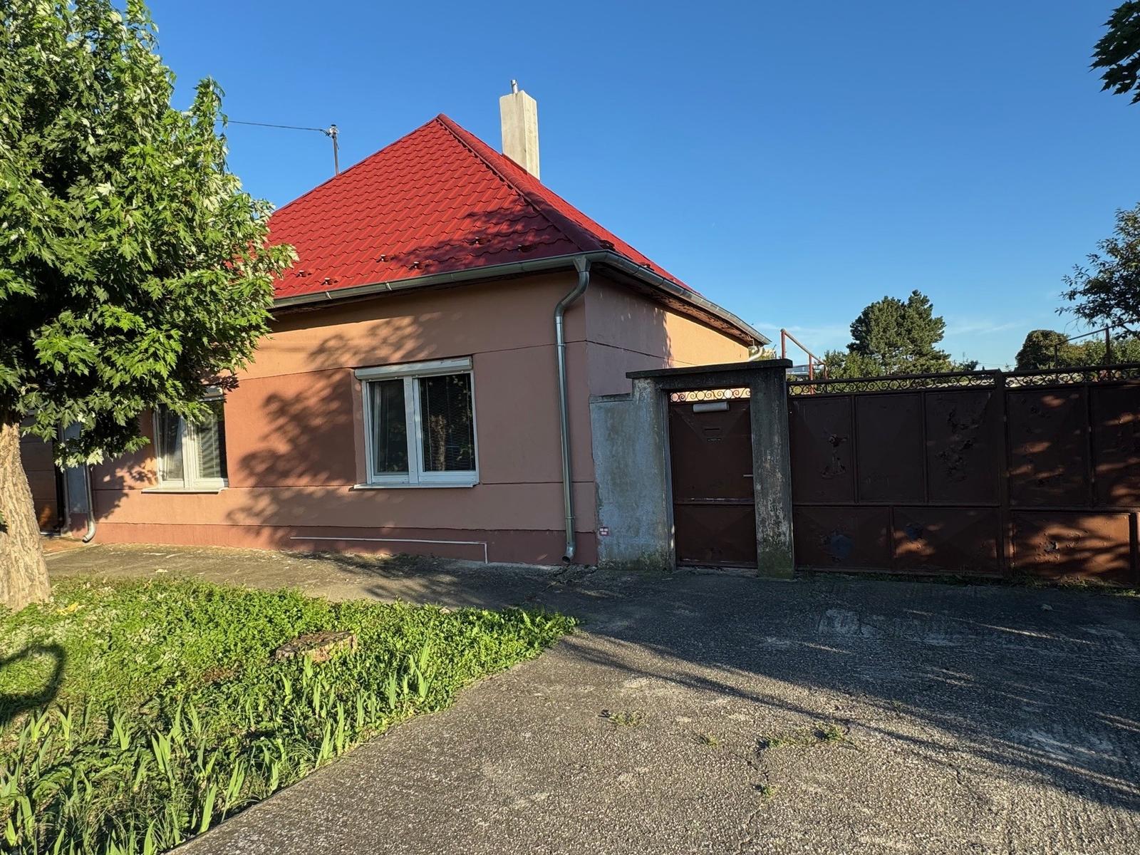 NA PREDAJ - rodinný dom v Kolárove !