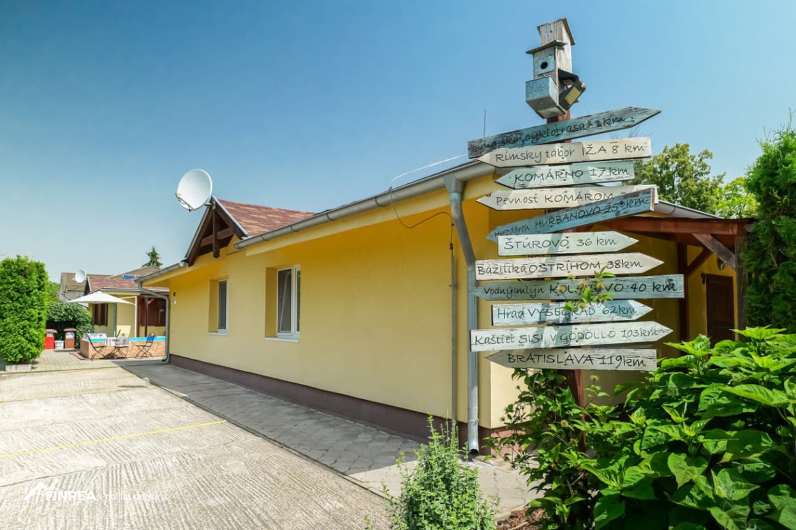 FINREA│ Zabehnutý apartmánový dom v areáli termálnych kúpeľov so stálou klientelou, Patince – fotka 2