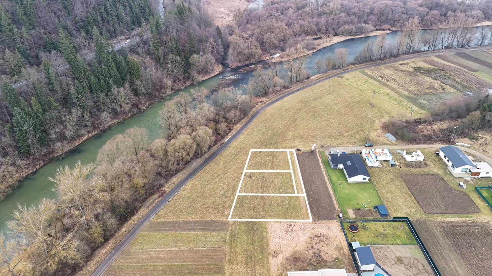 FINREA│Pozemky Medzibrodie n. Oravou 315 m2 - 517 m2 – fotka 2