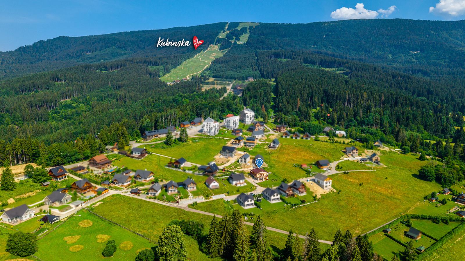 FINREA│Na predaj celoročne obývateľná chata na Kubínskej holi s vlastným pozemkom – fotka 2