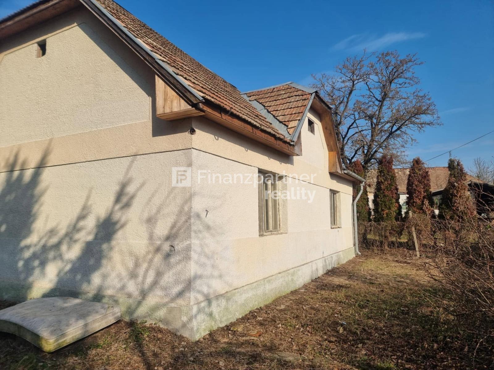F002-012KRTA 5-izbový rodinný dom Ipeľské Predmostie – fotka 2