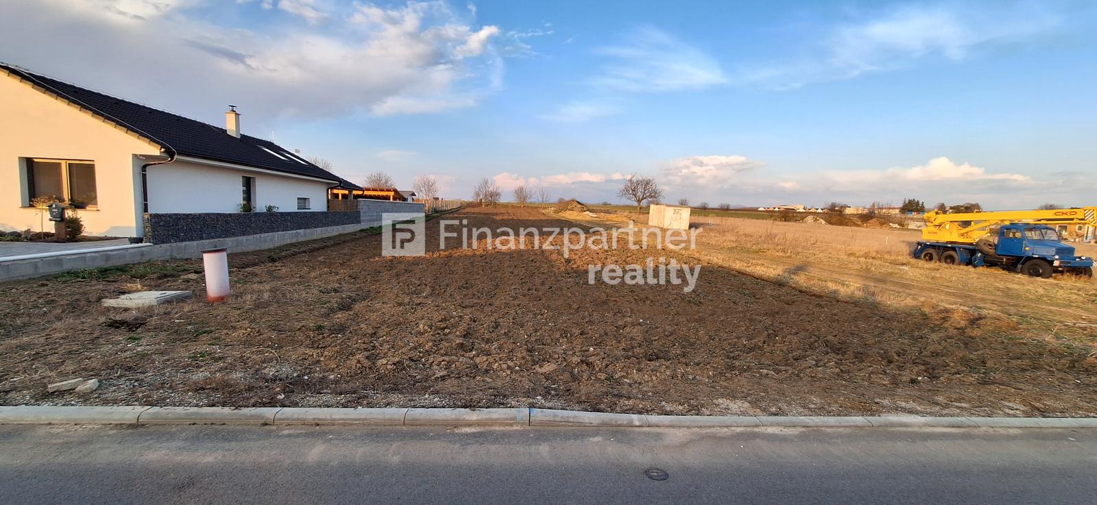 (F014-014-MAPO)Predám stavebný pozemok 1442m²,Veľké Kostoľany