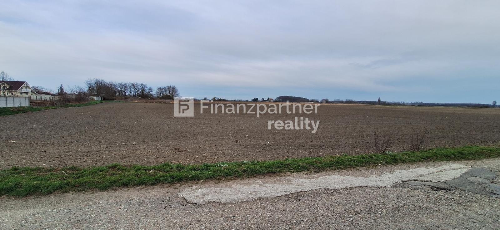 (F015-014-MAPO)Predám pozemok 28,078m²-Čierna Voda/Galanta
