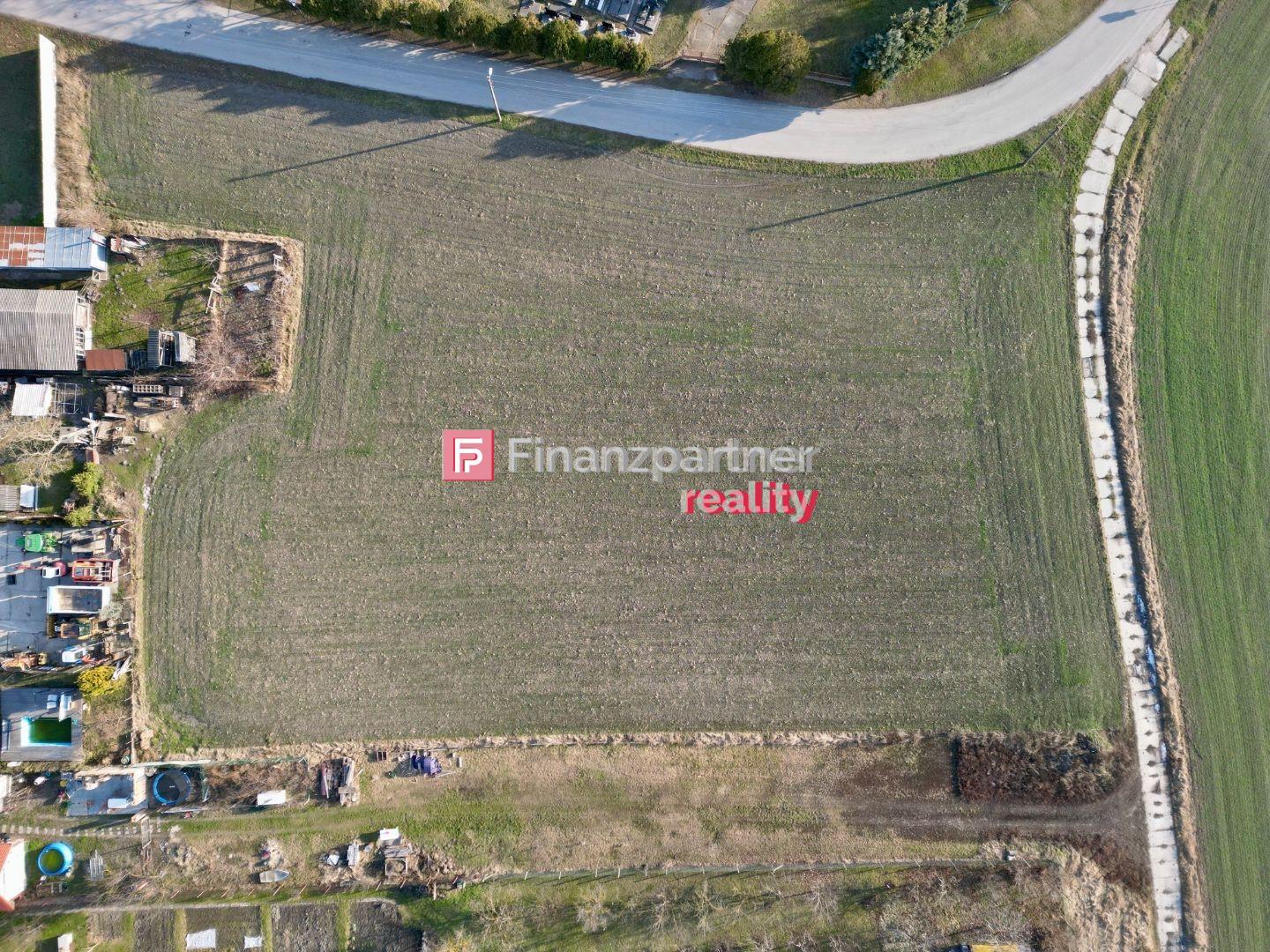Na predaj investičný pozemok o rozlohe 1275m2 Jastrabie Kračany