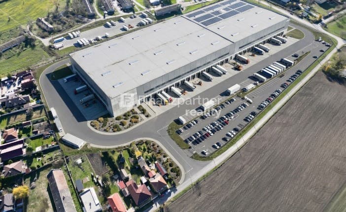 Na predaj priemyselný pozemok 40 000 m² Holice blízko R7