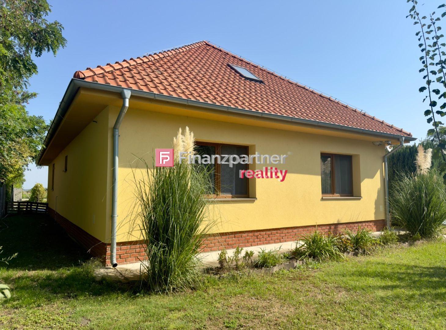 Na predaj elegantný 5-izbový rodinný dom v lone prírody – fotka 2