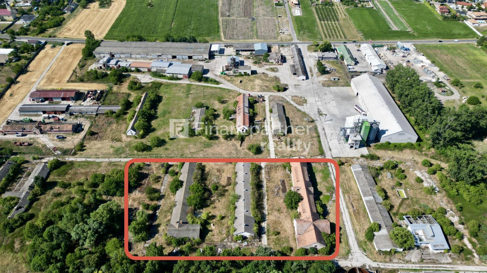 Na predaj priemyselný areál s výrobnými budovami Vydrany – fotka 2