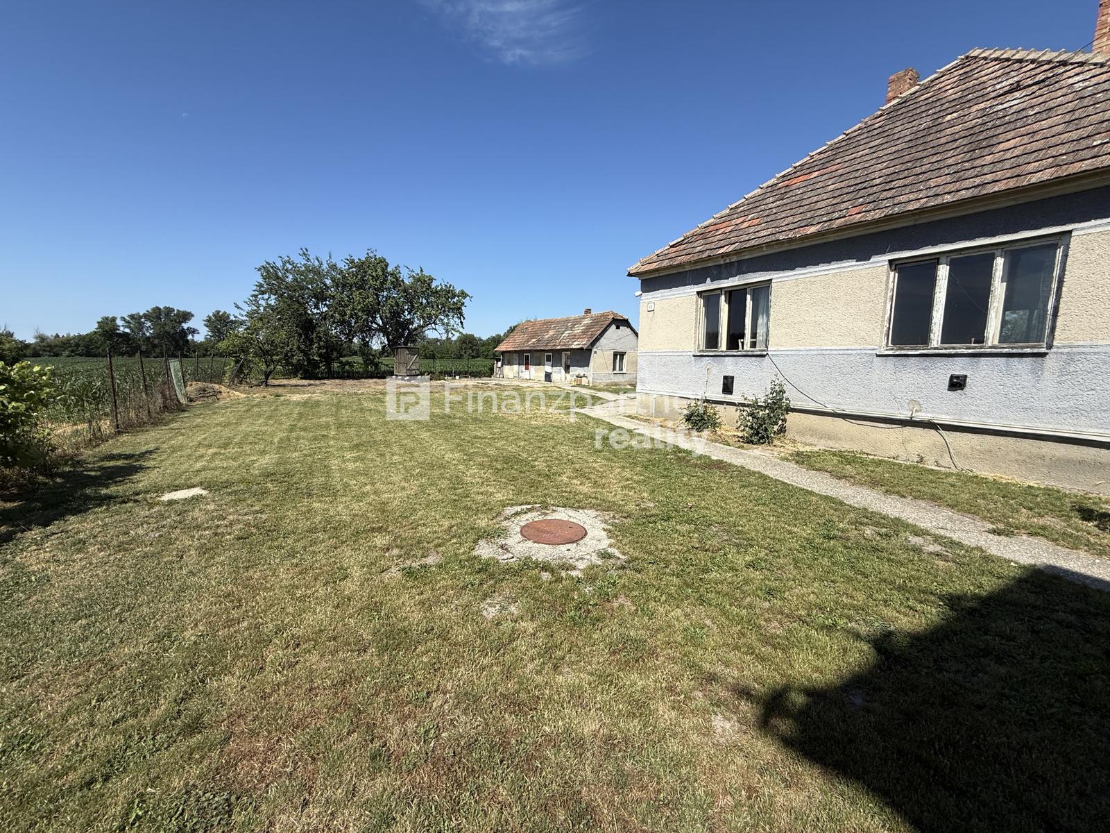 3-izbový rodinný dom s pozemkom 2 571 m² – Čiližská Radvaň – fotka 2