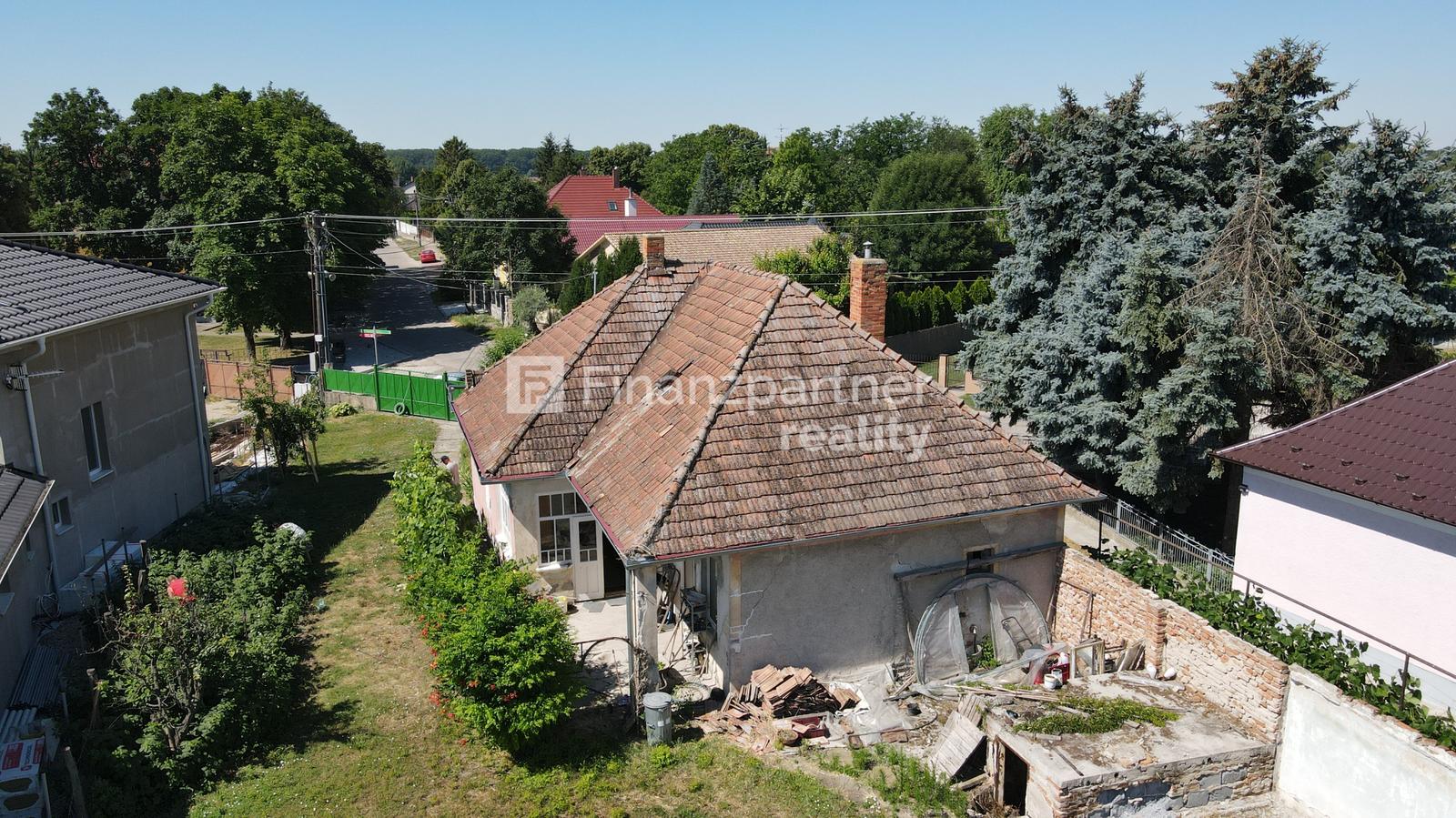 Rodinný dom s veľkým pozemkom 2 751 m² v obci Horné Mýto – fotka 2