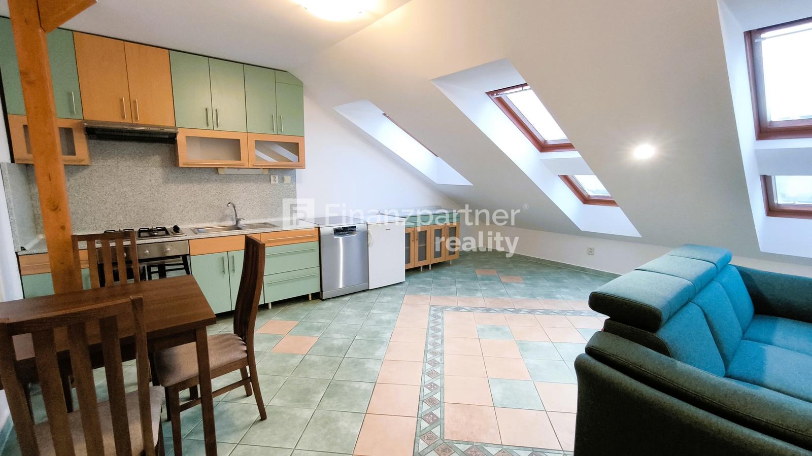 Exkluzívne na prenájom 2 izbový byt (apartmán) priamo v centre mesta Michalovce