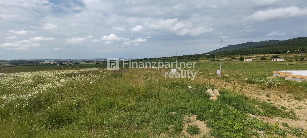 Stavebný pozemok, vyhľadávaná obec Štitáre, pri meste Nitra – fotka 2