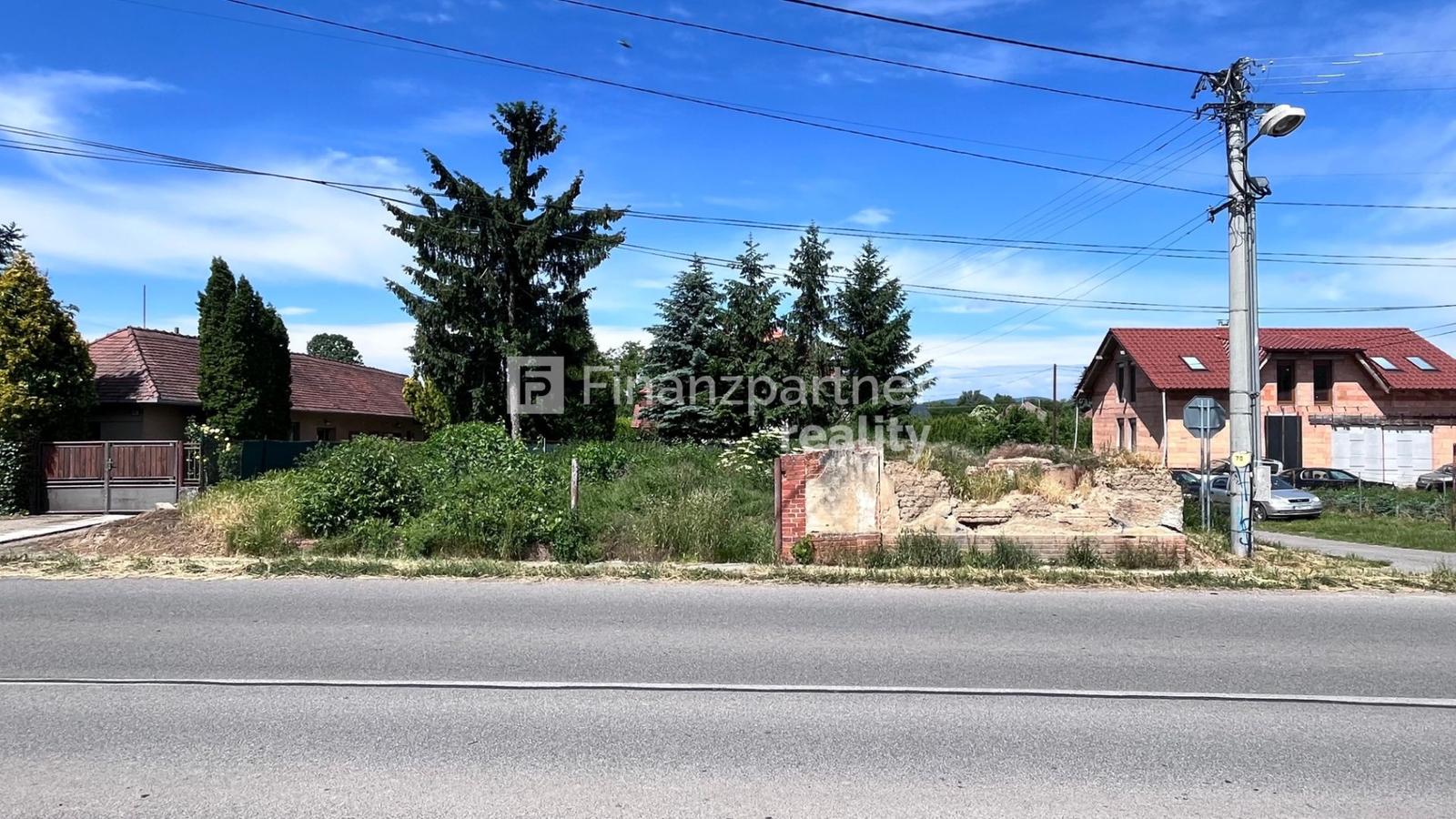 Stavebný pozemok 347 m2, Zlaté Moravce