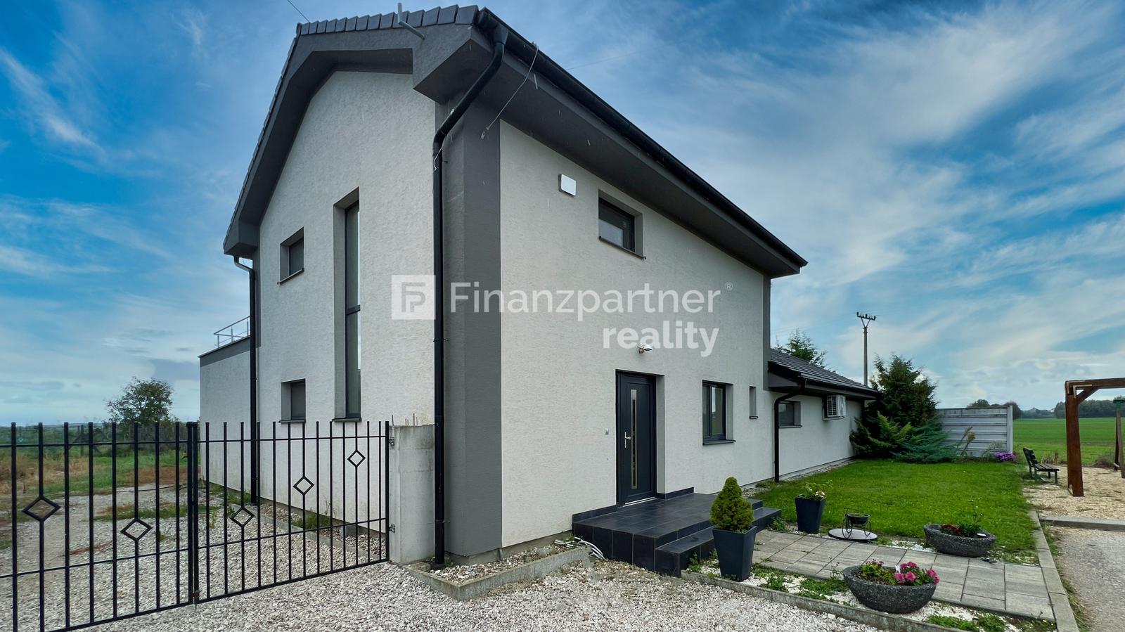 Rodinný dom s pozemkom 1012 m², Opoj, Trnava – fotka 2