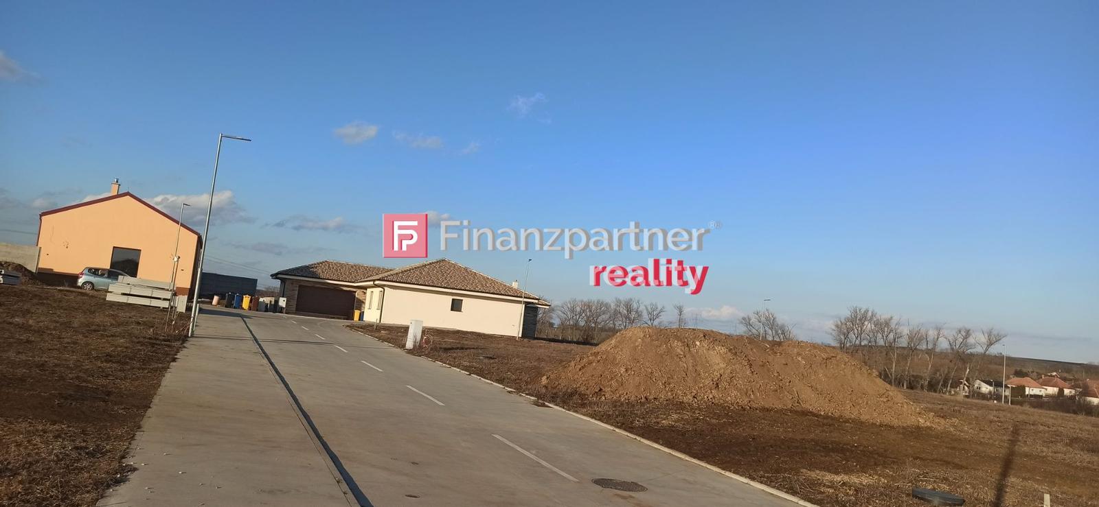 Exkluzívný stavebný pozemok 714 m², Čermany okres Topoľčany – fotka 2