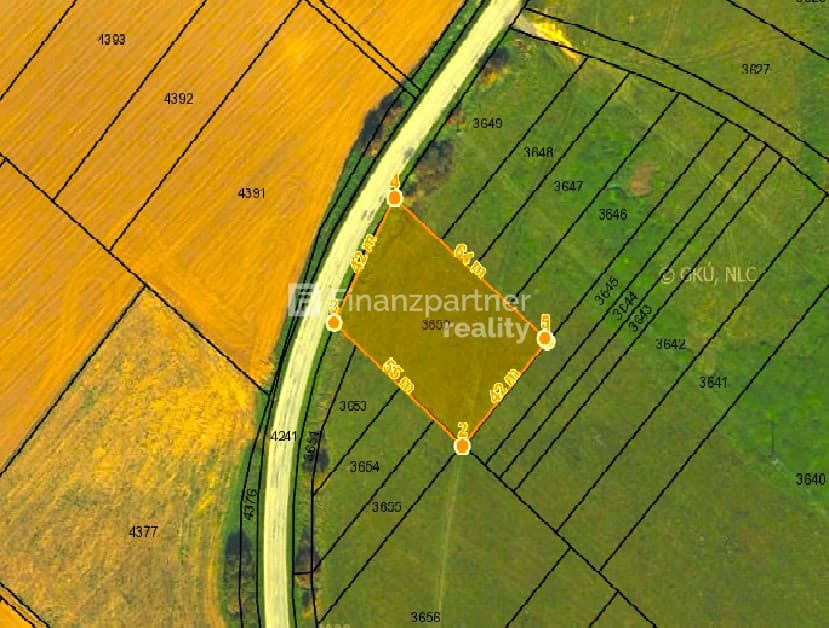 "ačková" parcela medzi M a V. Šarišom (F709-14-ANMi) – fotka 2
