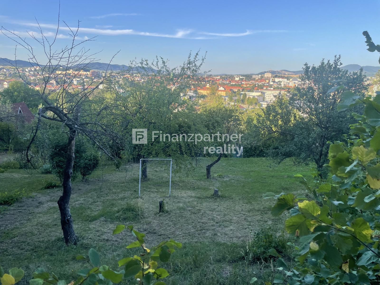 5 ar. pozemok na kalvarii s el. (F735-13-ANM)