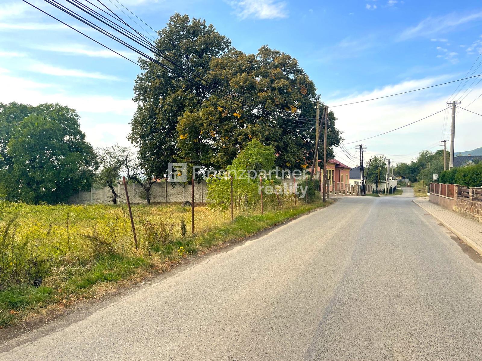 Abran-ovce férovo pekný pozemok všetky IS (F801-14-ANM)