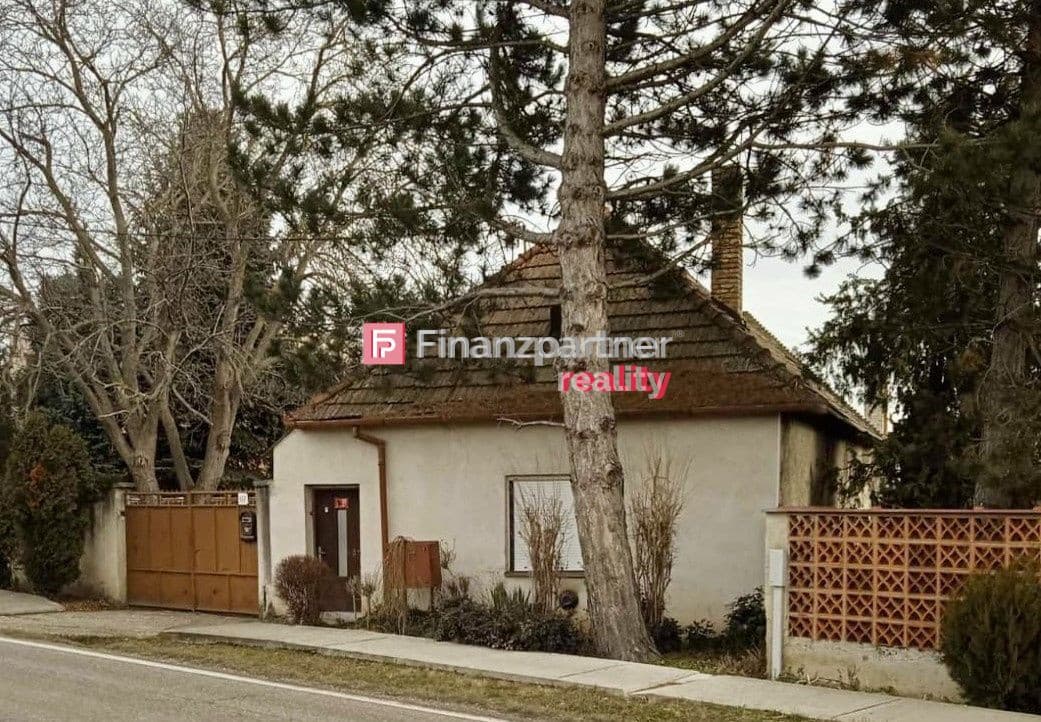 Starší rodinný dom s veľkým pozemkom